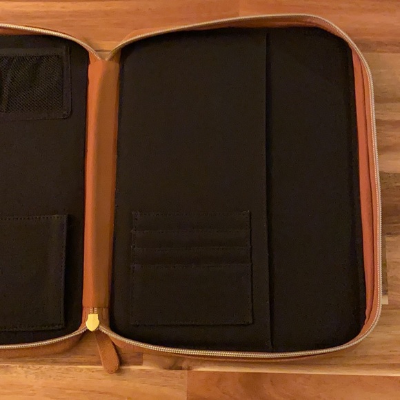 📦 Heyday Tablet Sleeve Brown - Picture 4 of 13